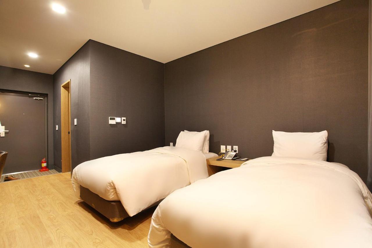 Deluxe Twin Room,526332093:JPEG
