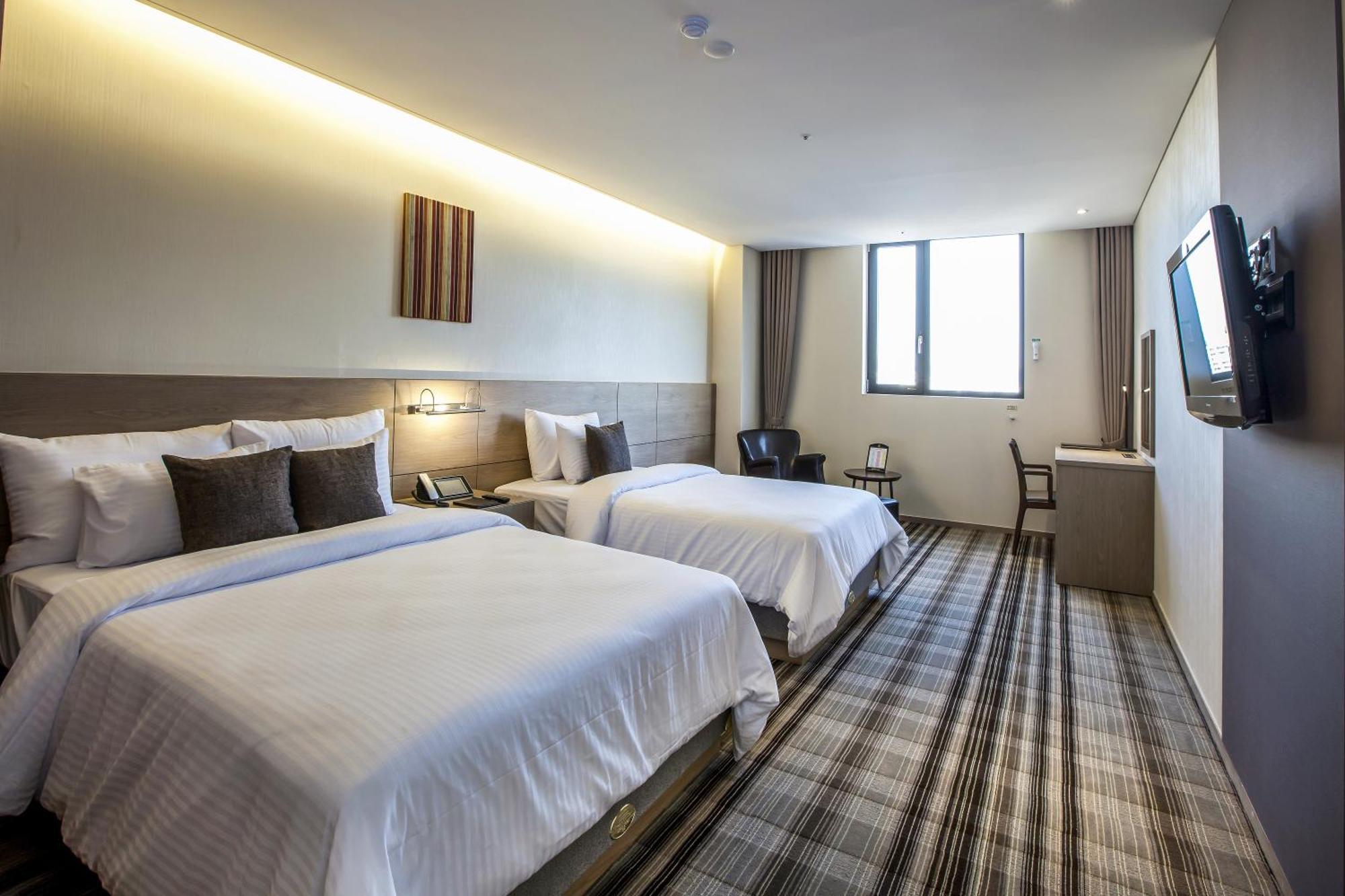 Deluxe Twin Room,1235340110:JPEG